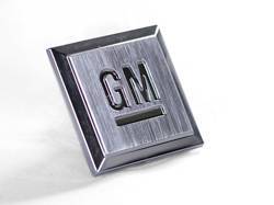 GM - GM Mark of Excellence "GM" Badge - Image 2