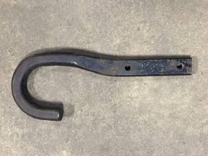 GM - 15661184 Drivers Side Front Tow Hook - Image 2