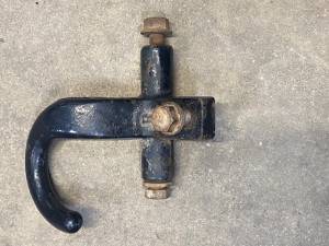 15709129  (Passenger's Side Tow Hook)