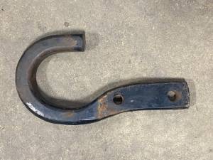 15567511 (Passenger Side Tow Hook)
